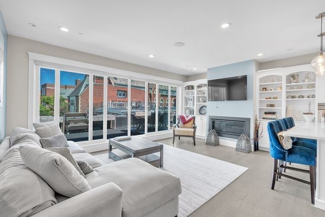 199 W 8th St 6, Boston, MA 02127