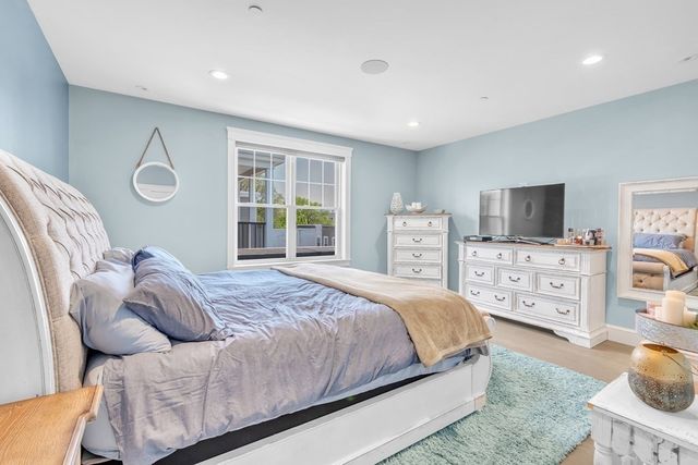 199 W 8th St 6, Boston, MA 02127