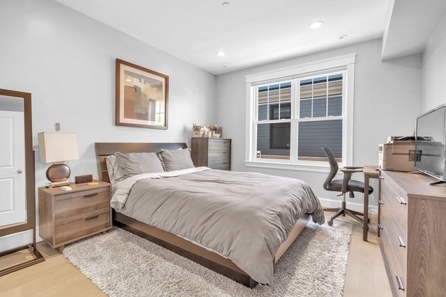 199 W 8th St 6, Boston, MA 02127