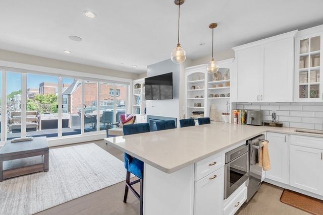 199 W 8th St 6, Boston, MA 02127