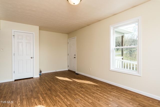 107 South 2nd Street, Watauga, TN 37694