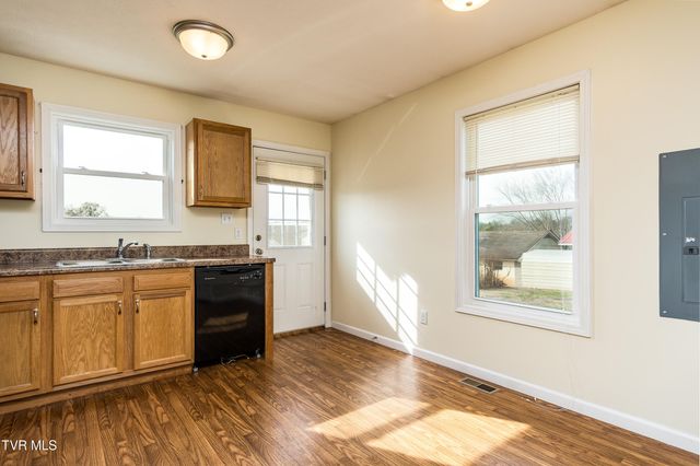 107 South 2nd Street, Watauga, TN 37694