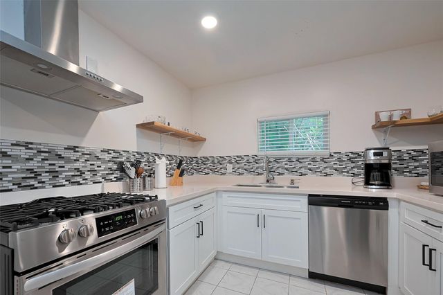 5114 Grantwood Street, Houston, TX 77004