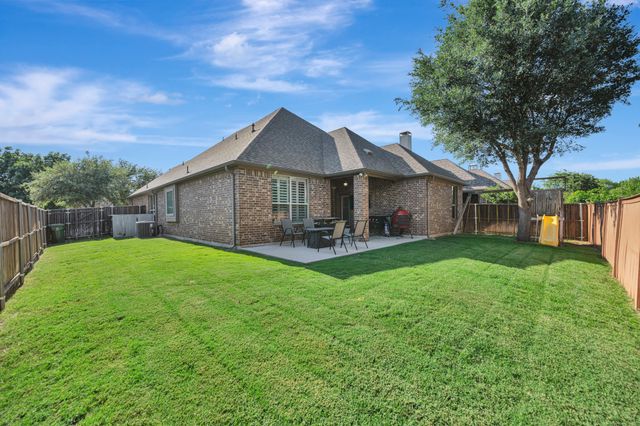 6956 Finch Drive, North Richland Hills, TX 76182