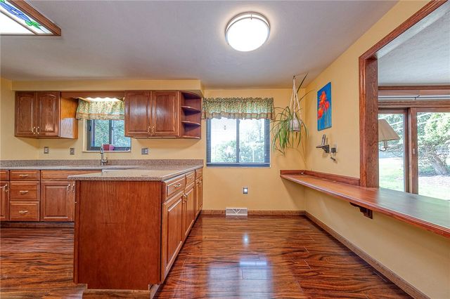 103 Barnwood, Ross Twp, PA 15237