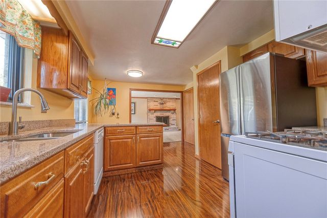 103 Barnwood, Ross Twp, PA 15237