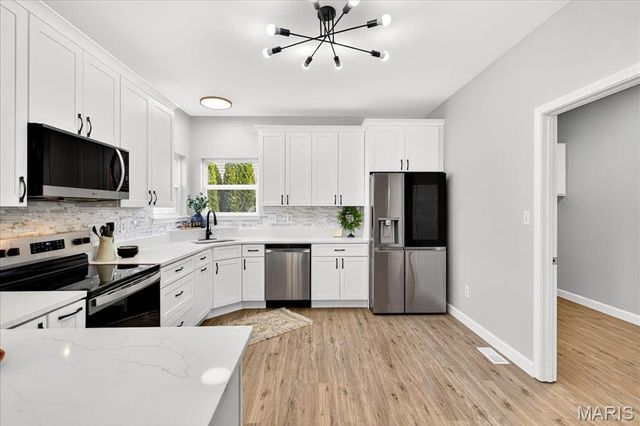 807 Victorygate Court, Lake St Louis, MO 63367