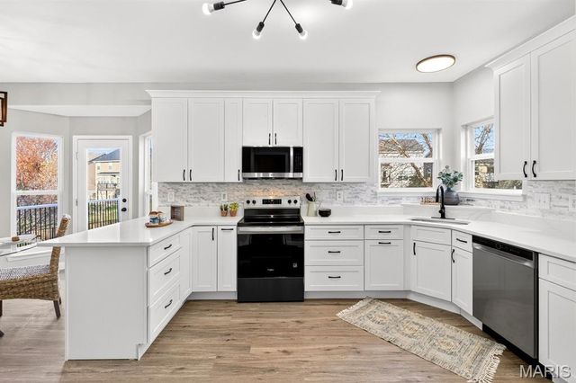 807 Victorygate Court, Lake St Louis, MO 63367