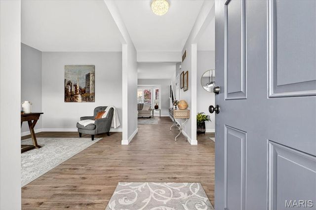 807 Victorygate Court, Lake St Louis, MO 63367