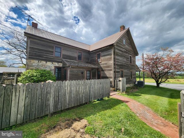 736 STRASBURG RD, Paradise, PA 17562
