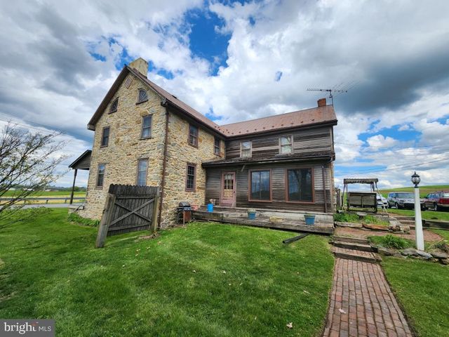 736 STRASBURG RD, Paradise, PA 17562