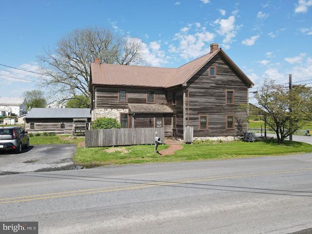 736 STRASBURG RD, Paradise, PA 17562