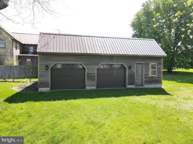 736 STRASBURG RD, Paradise, PA 17562