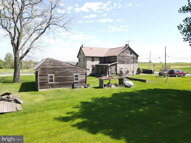 736 STRASBURG RD, Paradise, PA 17562