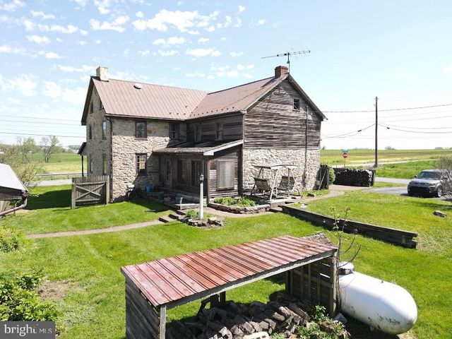 736 STRASBURG RD, Paradise, PA 17562