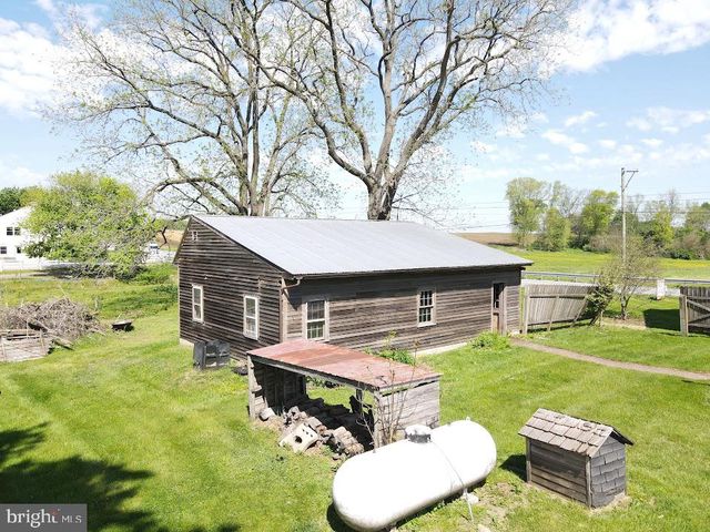 736 STRASBURG RD, Paradise, PA 17562