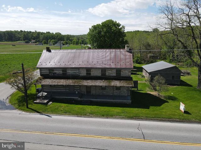 736 STRASBURG RD, Paradise, PA 17562