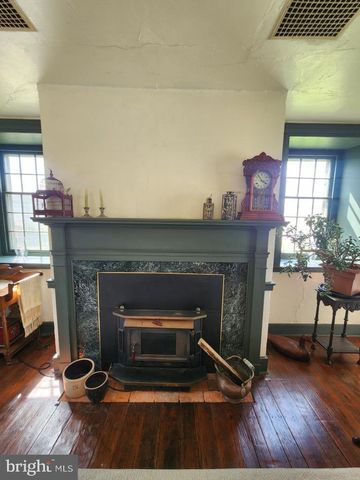736 STRASBURG RD, Paradise, PA 17562