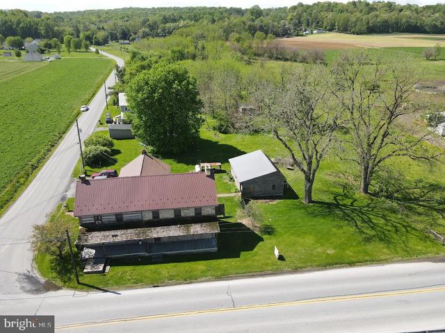 736 STRASBURG RD, Paradise, PA 17562