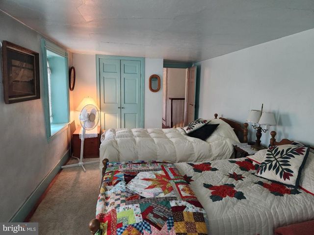 736 STRASBURG RD, Paradise, PA 17562