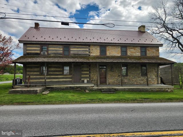 736 STRASBURG RD, Paradise, PA 17562