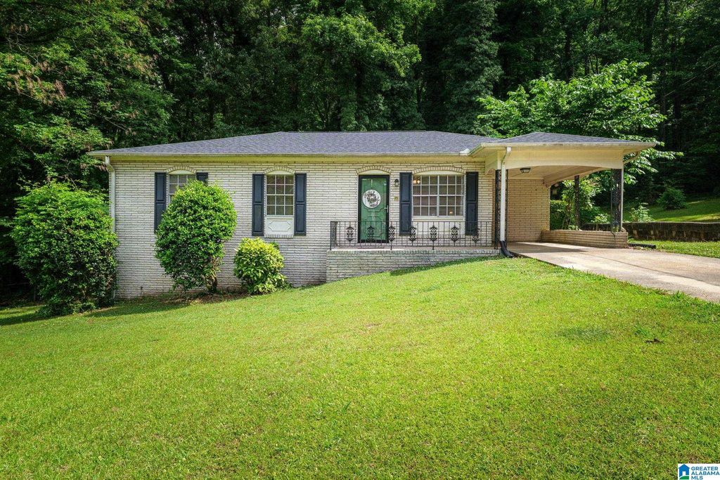 123 LEWIS DRIVE, Hueytown, AL 35023