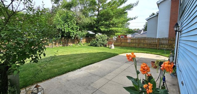 42509 N Lake Drive, Antioch, IL 60002