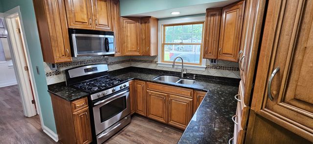 42509 N Lake Drive, Antioch, IL 60002