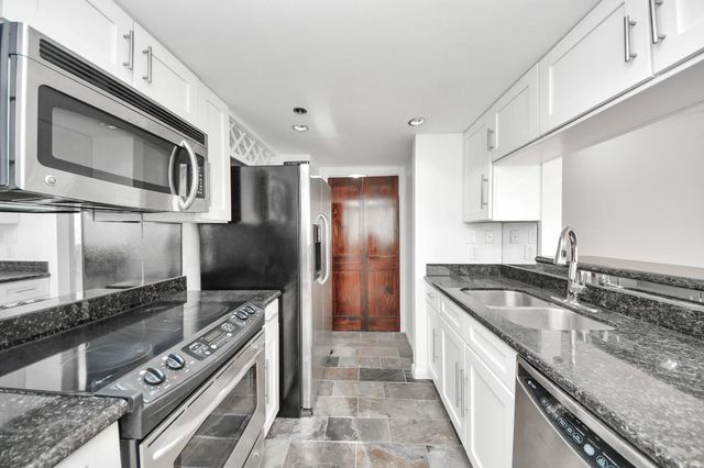 3525 Sage Road 1503, Houston, TX 77056
