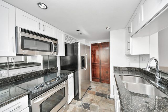 3525 Sage Road 1503, Houston, TX 77056