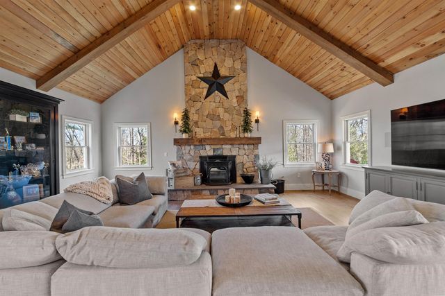 23 Austin Lane, Hollis, NH 03049