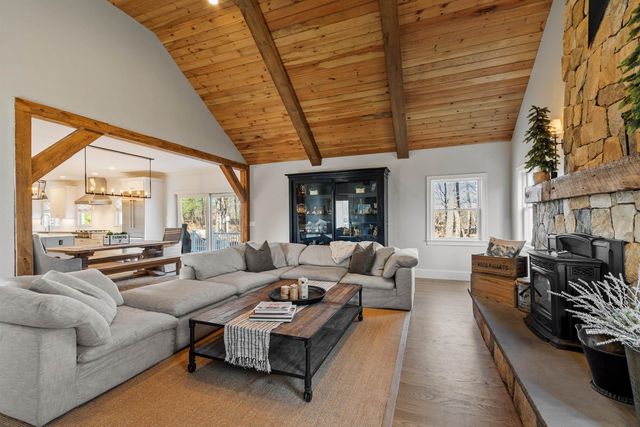 23 Austin Lane, Hollis, NH 03049