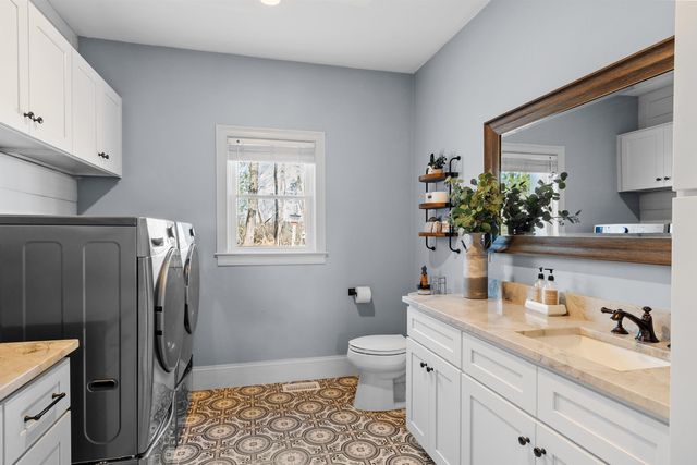 23 Austin Lane, Hollis, NH 03049