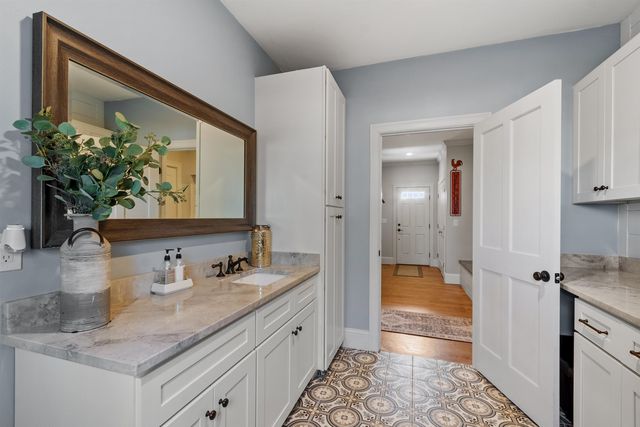 23 Austin Lane, Hollis, NH 03049