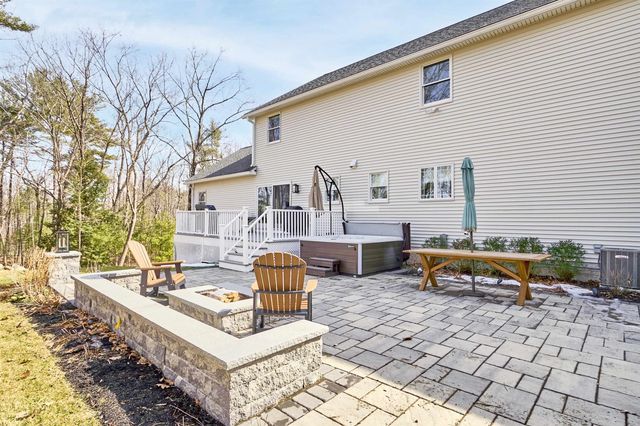 23 Austin Lane, Hollis, NH 03049