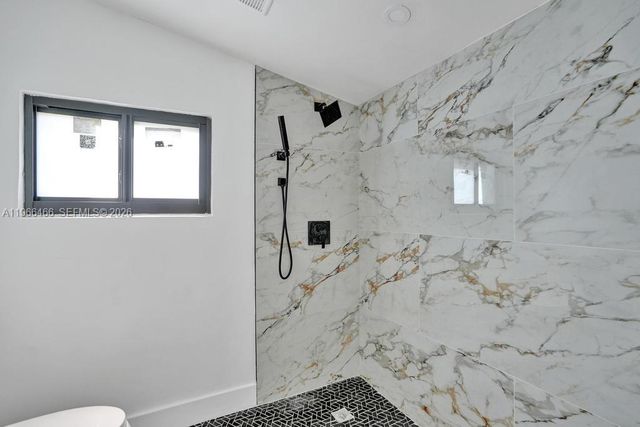 1628 NE 7th Ave, Fort Lauderdale, FL 33305