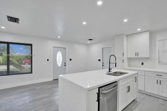 1628 NE 7th Ave, Fort Lauderdale, FL 33305