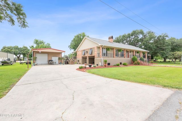 507 W Laodis Street, Delcambre, LA 70528