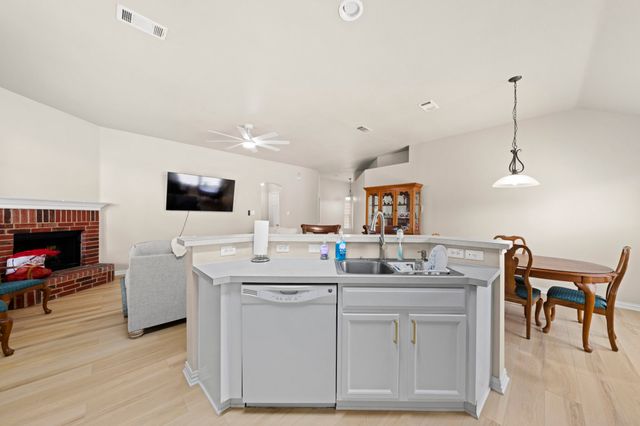 90 Elmwood Trail, Waxahachie, TX 75165