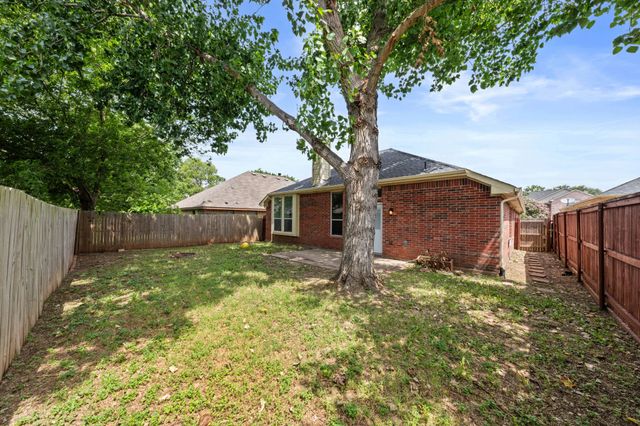 90 Elmwood Trail, Waxahachie, TX 75165