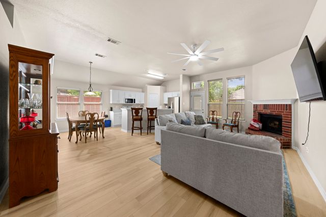 90 Elmwood Trail, Waxahachie, TX 75165