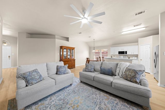90 Elmwood Trail, Waxahachie, TX 75165