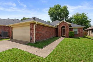90 Elmwood Trail, Waxahachie, TX 75165
