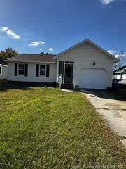 1574 Hazelcrest Drive, Fayetteville, NC 28304