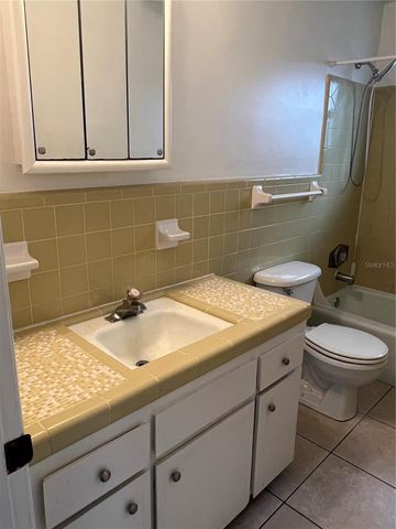 2406 MUSSELWHITE AVE, Orlando, FL 32804