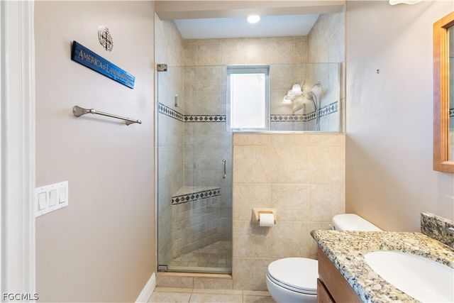 11913 Princess Grace CT, Cape Coral, FL 33991