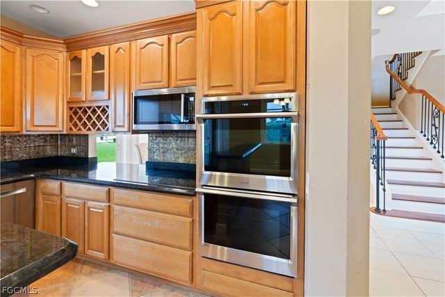 11913 Princess Grace CT, Cape Coral, FL 33991