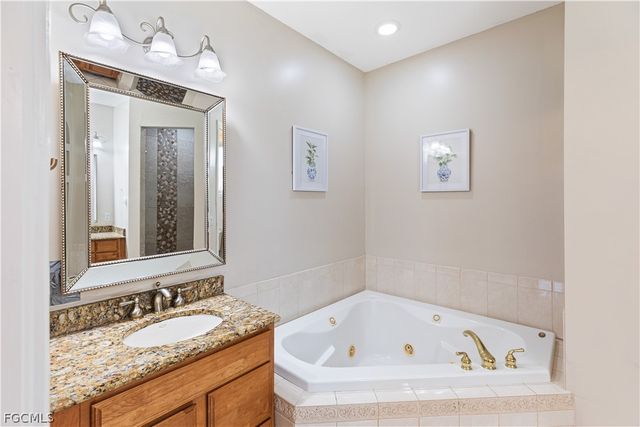 11913 Princess Grace CT, Cape Coral, FL 33991