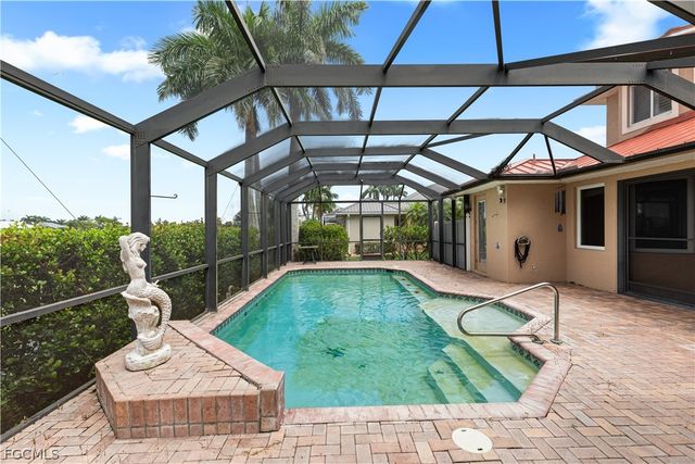 11913 Princess Grace CT, Cape Coral, FL 33991