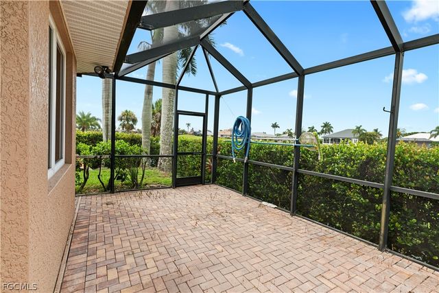 11913 Princess Grace CT, Cape Coral, FL 33991